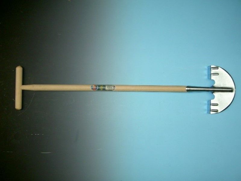 Graskantsteker met houten steel